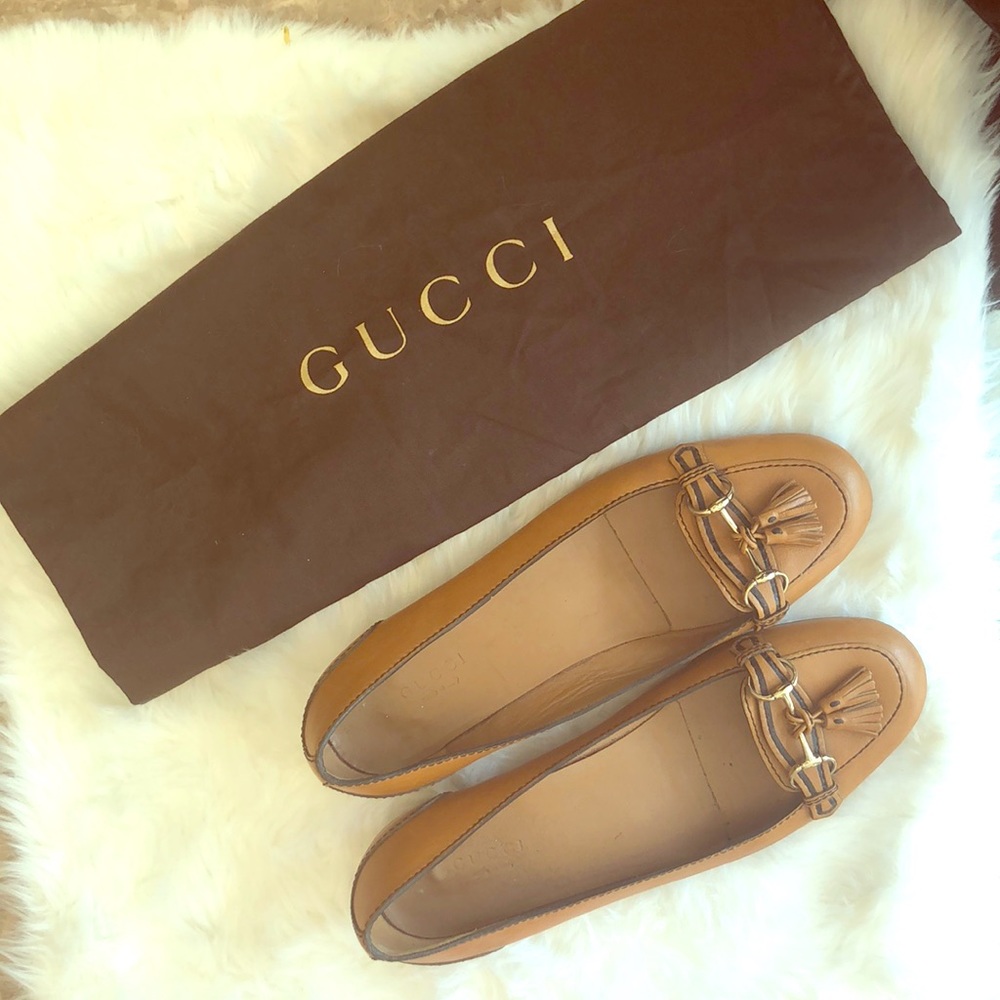Gucci leather flats